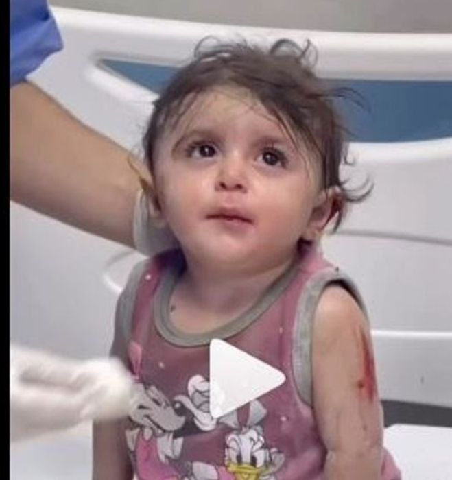 الممثلة هدير عبد الناصر تطلب تبنّي “رضيعة غزة الناجية”