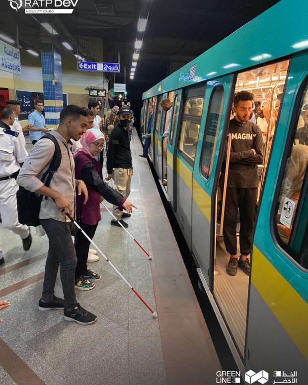 شاهد تدريب المكفوفين على استخدام المترو بالخط الثالث| صور