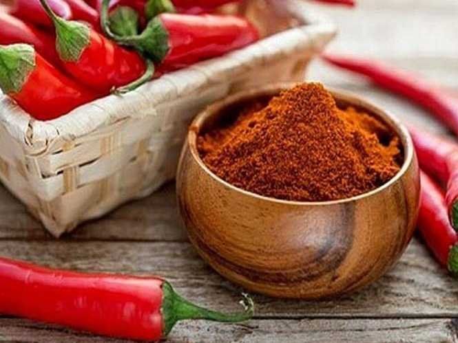 أخبار مصر | سيدة تبيع الفلفل الأحمر من 40 عام في حائل بعد وفاة زوجها.. قصة كفاح