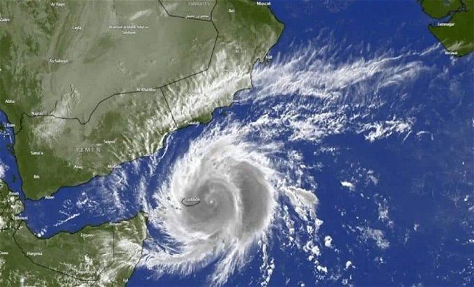 أخبار مصر | هل يصل إعصار تيج إلى مصر؟.. تحذيرات خطيرة بعد وصوله اليمن وعمان