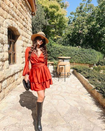 شاهد .. مرشحة لبنان لمسابقة ملكة جمال الكون تتألق بإطلالة مدهشة.. بالصور