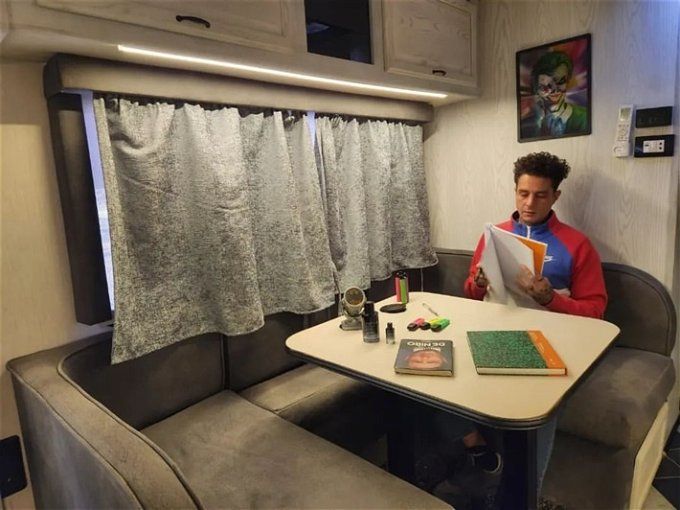 «السيستم».. أحمد الفيشاوي يبدأ تصوير فيلمه الجديد