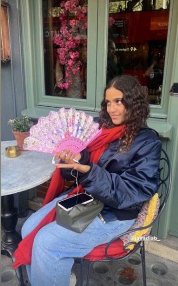 شاهد .. بالصورة- جنا عمرو دياب تتألق بلوك كاجول رائع وتسحر الجمهور