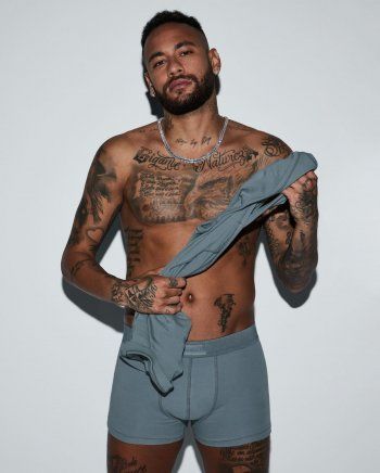 شاهد .. بالصور- نيمار بالملابس الداخلية بسبب كيم كارداشيان..فما القصة!