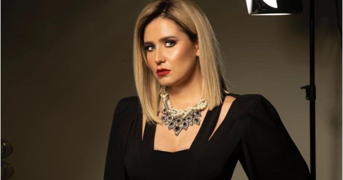 شاهد .. هنا شيحة بتغيير كبير في شكلها.. وحالتها النفسية السيئة تنعكس على وجهها - بالفيديو