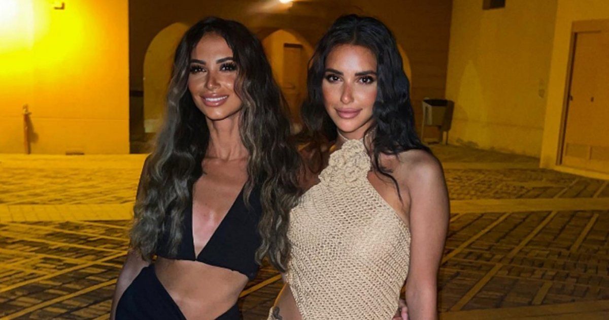 شاهد .. بالصورة- الأنوثة والأناقة تطغى على أخر إطلالات آية و منّة سماحة الرائعة