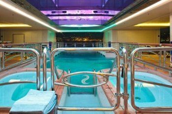 شاهد .. لقطات من قلب يخت محمد بن سلمان المدهش .. لن تتوقع ما ستراه بينه غرفة يتساقط فيها ثلج طبيعي