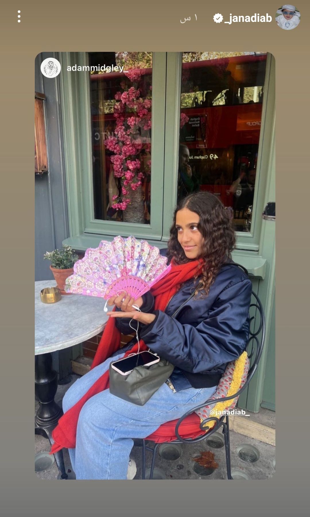 جنا عمرو دياب تطل علي جمهورها بصورة جديدة : محدش فايقلك