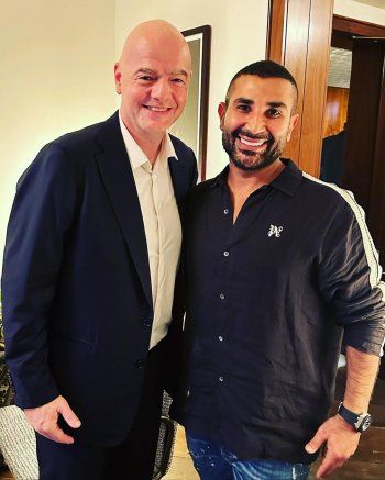 شاهد .. بالصور- أحمد سعد يلتقي بهذه الشخصية العالمية