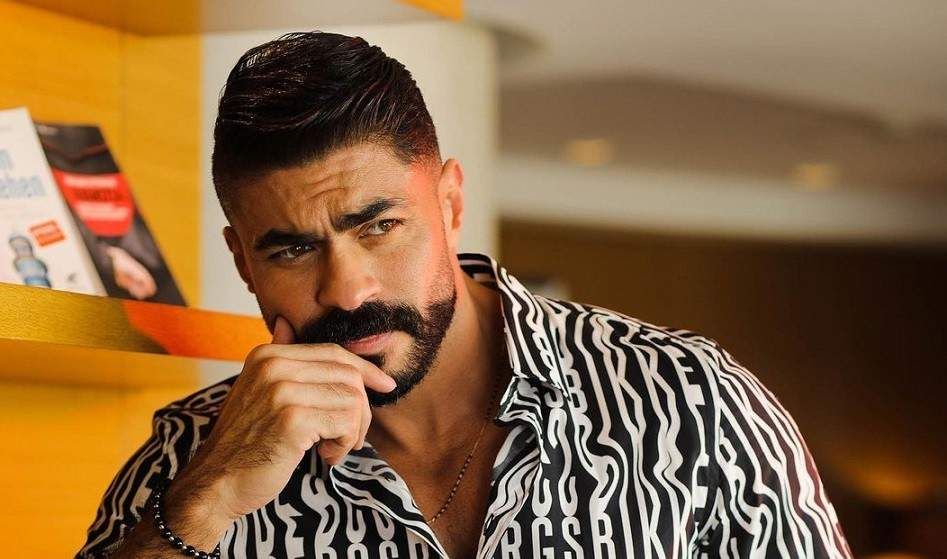 شاهد .. خالد سليم ينهار بكاءً.. وهكذا وصف حالته