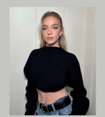 شاهد .. بالصورة- بلوك ساحر.. سيدني سويني تتألق بالكاجوال وتخطف الأنظار