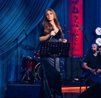 شاهد .. سعر مرتفع لـ فستان إليسا في أولى حفلاتها بموسم الرياض 2024