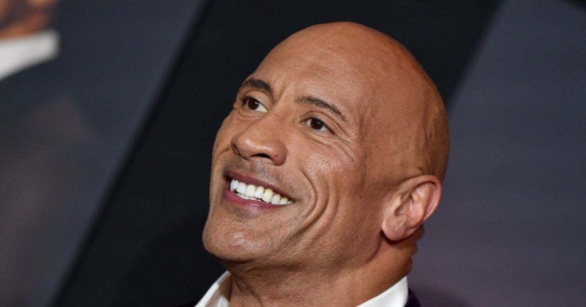 شاهد .. متحف الشمع يلبي طلب ذا روك .. وهكذا أصبح التمثال الخاص به بعد التعديل