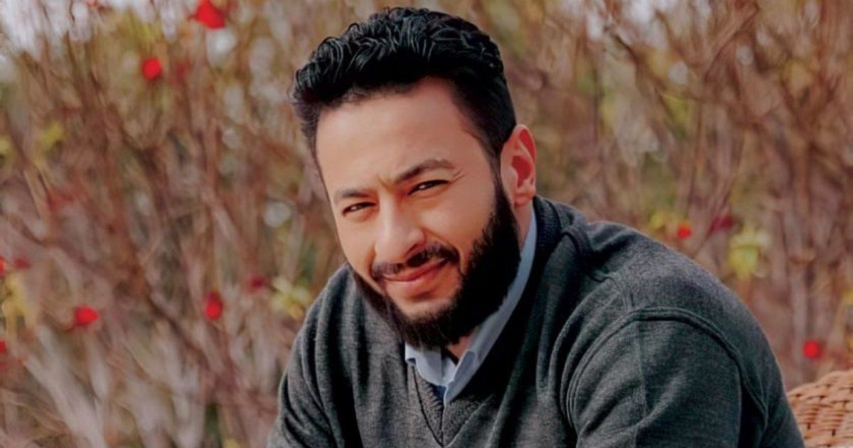 شاهد .. حمادة هلال يحذر متابعيه : "ليس لدي أي صفحة أخرى على الفيس بوك غير هذه الصفحة الموثقة"