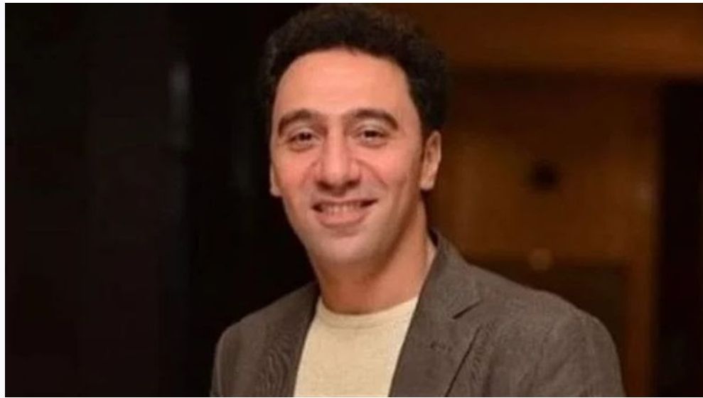 بعد إعتذاره .. محمد أنور بديل محمد سلام في مسرحية «زواج اصطناعي»