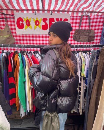 شاهد .. جنا عمرو دياب تتألق بإطلالة شتوية في أحدث إطلالة لها