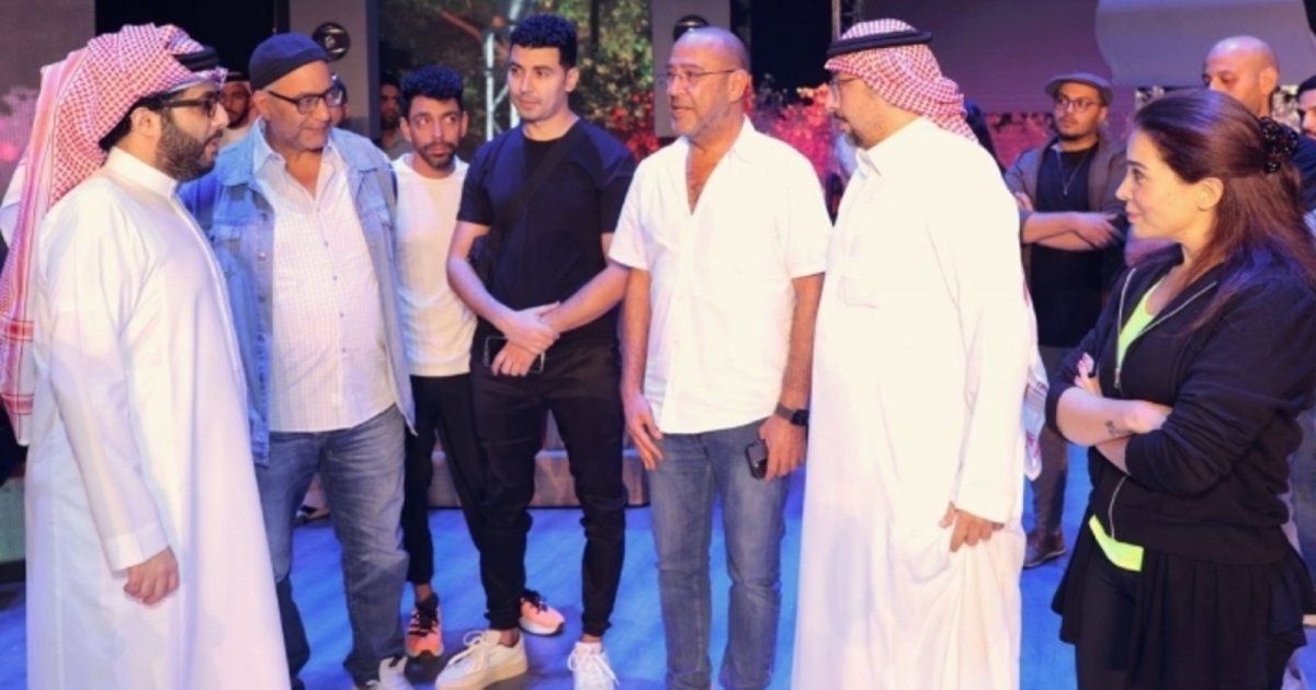 شاهد .. المستشار تركي آل الشيخ يجتمع بمي عز الدين وبيومي فؤاد وأشرف عبد الباقي