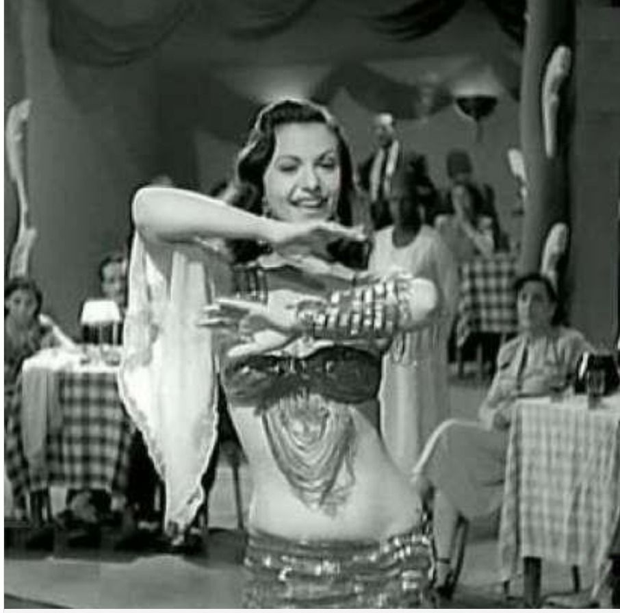 حكاية مثيرة عن كيتي اللهلوبة الي جننت 3 أجيال معاصرة