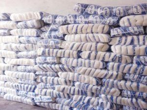 كميات من أكياس السكر