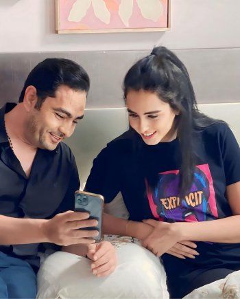 شاهد .. طليق غادة عبد الرازق يرتبط بفتاة عشرينية بعد أشهر قليلة من انفصالهما-بالصور