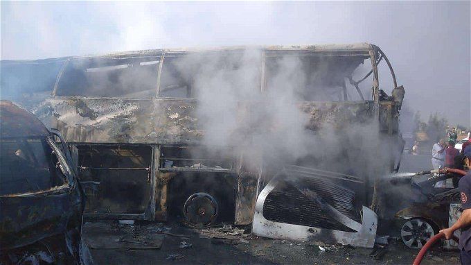 أخبار مصر | فيديو لحظة فرار التلاميذ من أتوبيس المدرسة في حادث طريق الإسكندرية الصحراوي