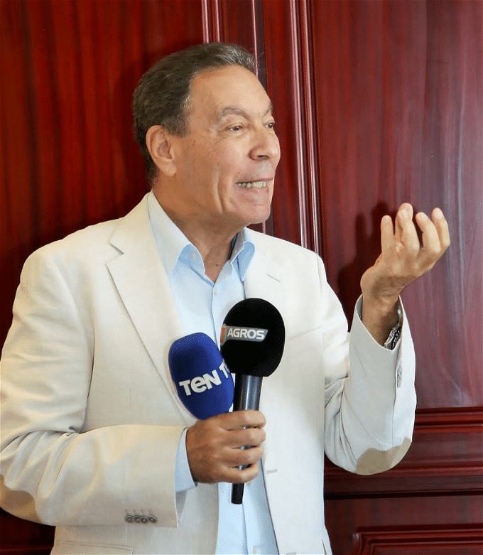 أخبار مصر | الدكتور هاني الناظر في العناية المركزة بعد تدهور حالته .. ورسائل مؤثرة من محبيه