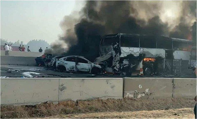 أخبار مصر | فيديو لحظة فرار التلاميذ من أتوبيس المدرسة في حادث طريق الإسكندرية الصحراوي