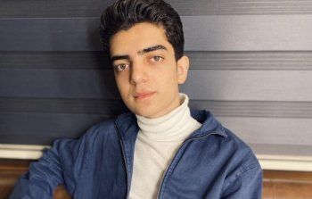 شاهد .. خاص - معتز هشام : أحببت هذا الأمر تحديداً في نيللي كريم واكتسبته منها