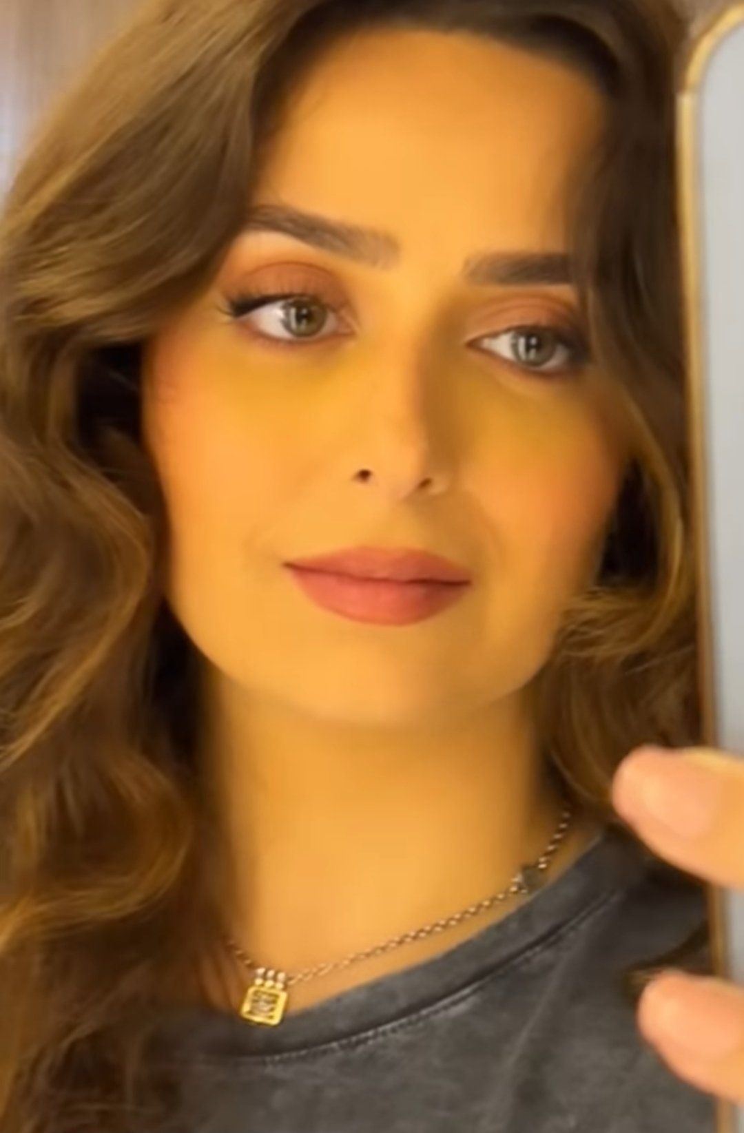 هبة مجدي القمر عايشاها بفرحة حقيقة وتمثيل