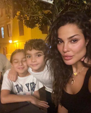 شاهد .. نادين نسيب نجيم برفقة أصدقائها الحقيقيين-بالصور