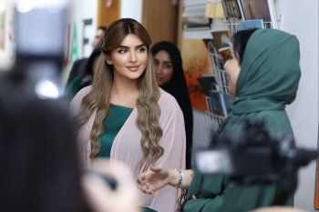 شاهد .. الظهور الأول للشيخة مهرة بنت محمد آل مكتوم بعد إعلان حملها