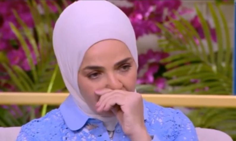 مني عبد الغني تنهار علي الهواء : مالسبب؟!!