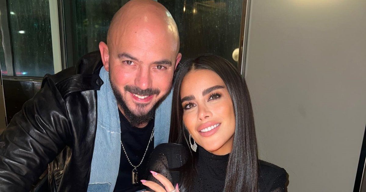 شاهد .. بمناسبة عيد ميلادها.. محمود العسيلي برسالة مؤثرة لزوجته