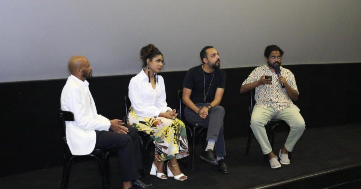 شاهد .. يسري نصر الله وصبري فواز في عرض " وداعاً جوليا " في مصر