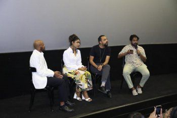 شاهد .. يسري نصر الله وصبري فواز في عرض " وداعاً جوليا " في مصر