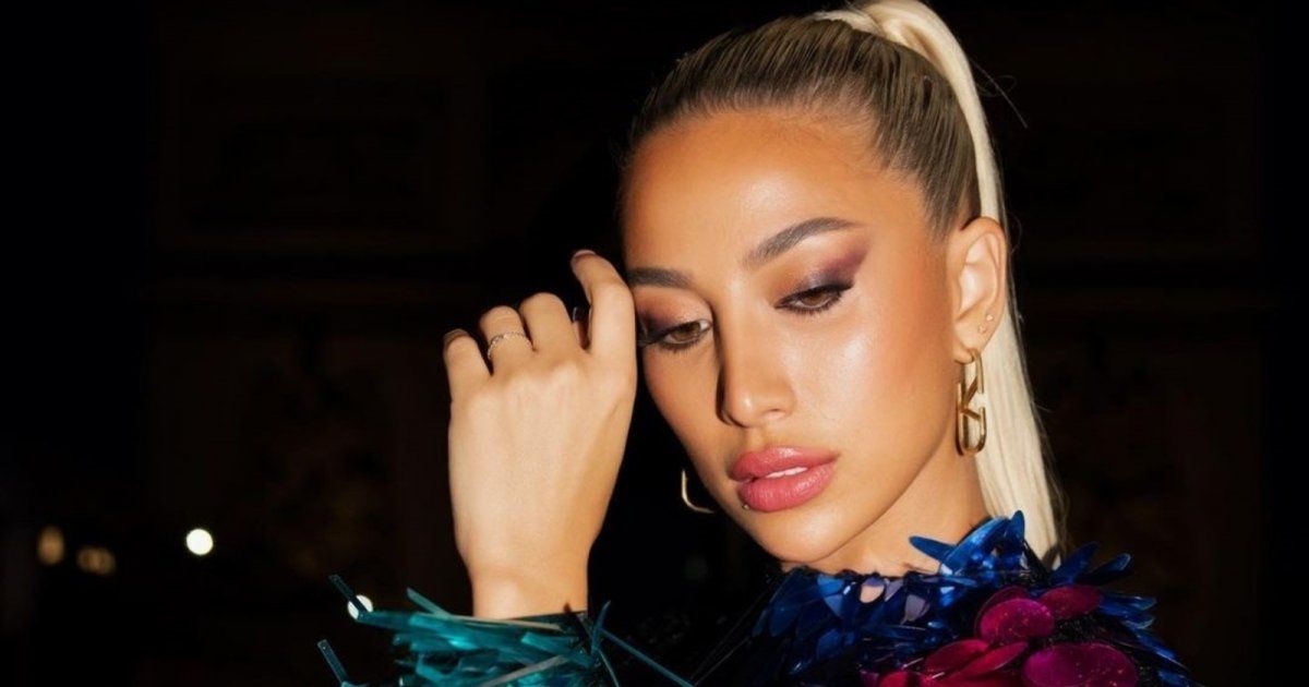 شاهد .. مودل روز تتحول إلى ماريلين مونرو بمناسبة هالوين.. وتختار أكثر إطلالاتها جرأةً