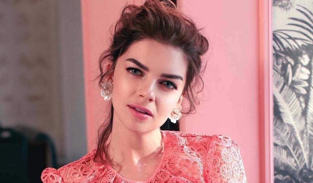 شاهد .. "السلطانة مريم" بأحدث ظهور مع ابنيها-بالصورة