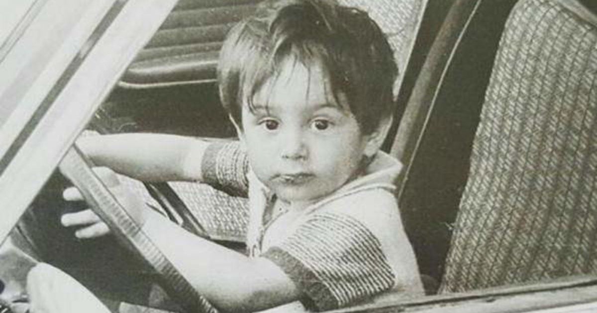 شاهد .. هذا الطفل الصغير من أهم نجوم الدراما العربية.. خمنوا هويته!