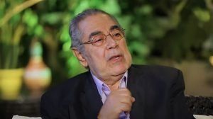 صبري عبد المنعم يدخل المستشفى بعد براءة المتهمين بالنصب عليه