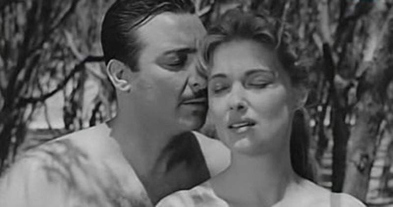 شاهد .. رشدي أباظة اقتحم منزل مريم فخر الدين بالمسدس وهذا ما فعلته والدتها