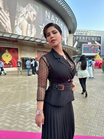 شاهد .. شمس الكويتية بمفاجأة للجمهور.."باي شمس" أوّل عطر فريد من نوعه في التاريخ-بالصور