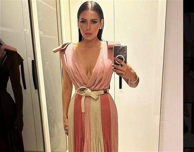 ديانة لقاء الخميسي تثير الجدل من جديد.. اعرفها من هنا