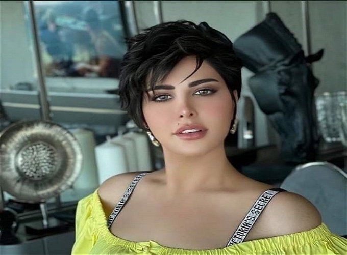 شمس الكويتية بفستان جلد جرئ.. خطفت قلوب الجميع على إنستجرام