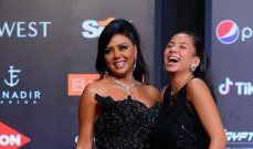 شاهد .. بالصور- كيم كارداشيان تعايد والدتها كريس جينر في يوم ميلادها بهذه الكلمات