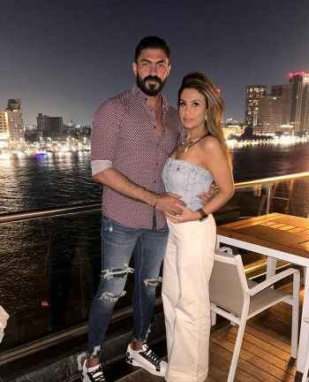 شاهد .. بالصور- خيرية هشام علي تحتفل عيد ميلاد زوجها خالد سليم بهذه الكلمات الرومنسية