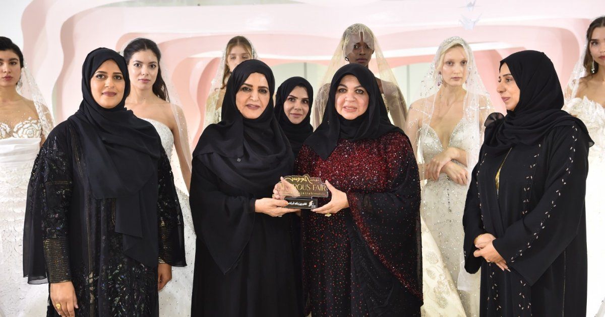 شاهد .. منى المنصوري تشارك في "معرض الفجيرة للعروس".. وهذه الأصداء!