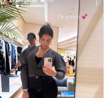 شاهد .. جورجينا رودريغز تخطف الأنظار بإطلالتها الشتوية