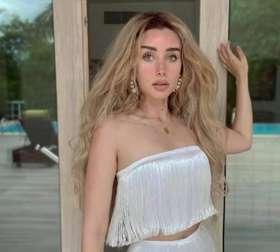 هنا الزاهد تلتحق بالعمل في صيدلية لمدة 8 ساعات