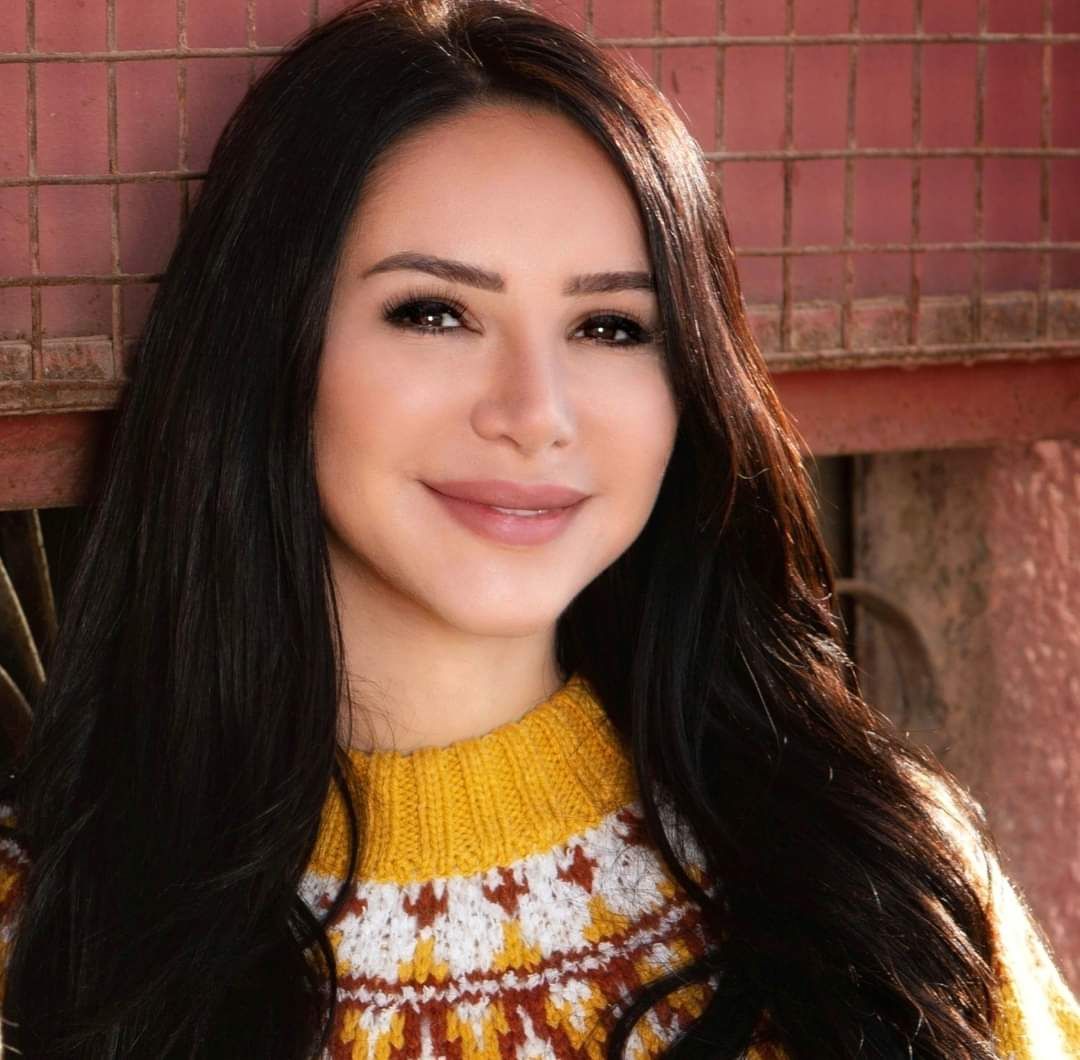 إنجي علاء بتلقح بالكلام على مين ياتري