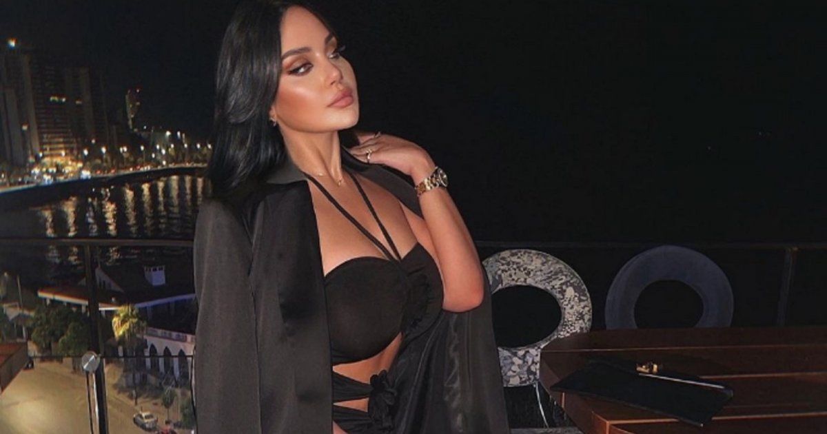 شاهد .. بالصورة - زينب فياض تتألق بإطلالة لامعة ورشاقة مميزة